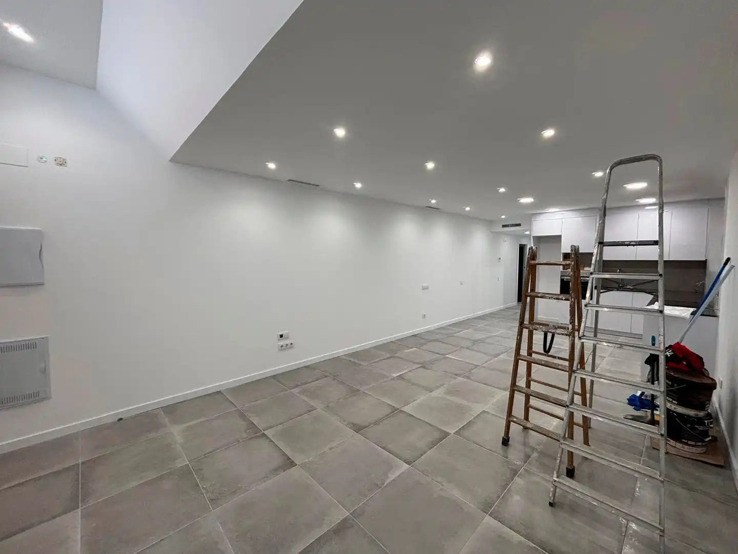 Local en venta en Carrer Primer de Maig, Molí Nou - Ciutat Cooperativa