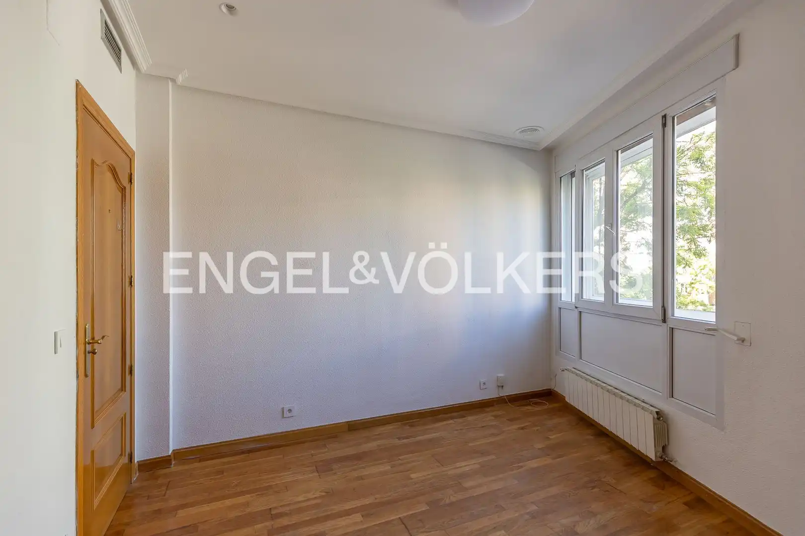 Bedroom of Flat for rent in Madrid  with Heating