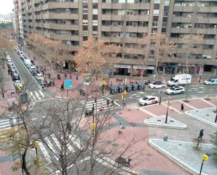 Vista exterior de Pis de lloguer en  Zaragoza Capital amb Aire condicionat, Calefacció i Parquet