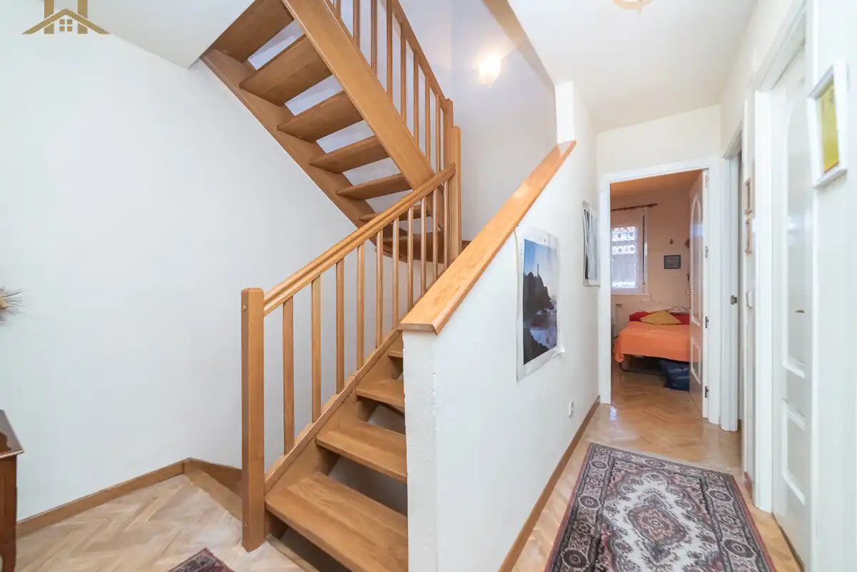 Casa adosada en venta en Madrid con Aire acondicionado, Calefacción y Jardín privado