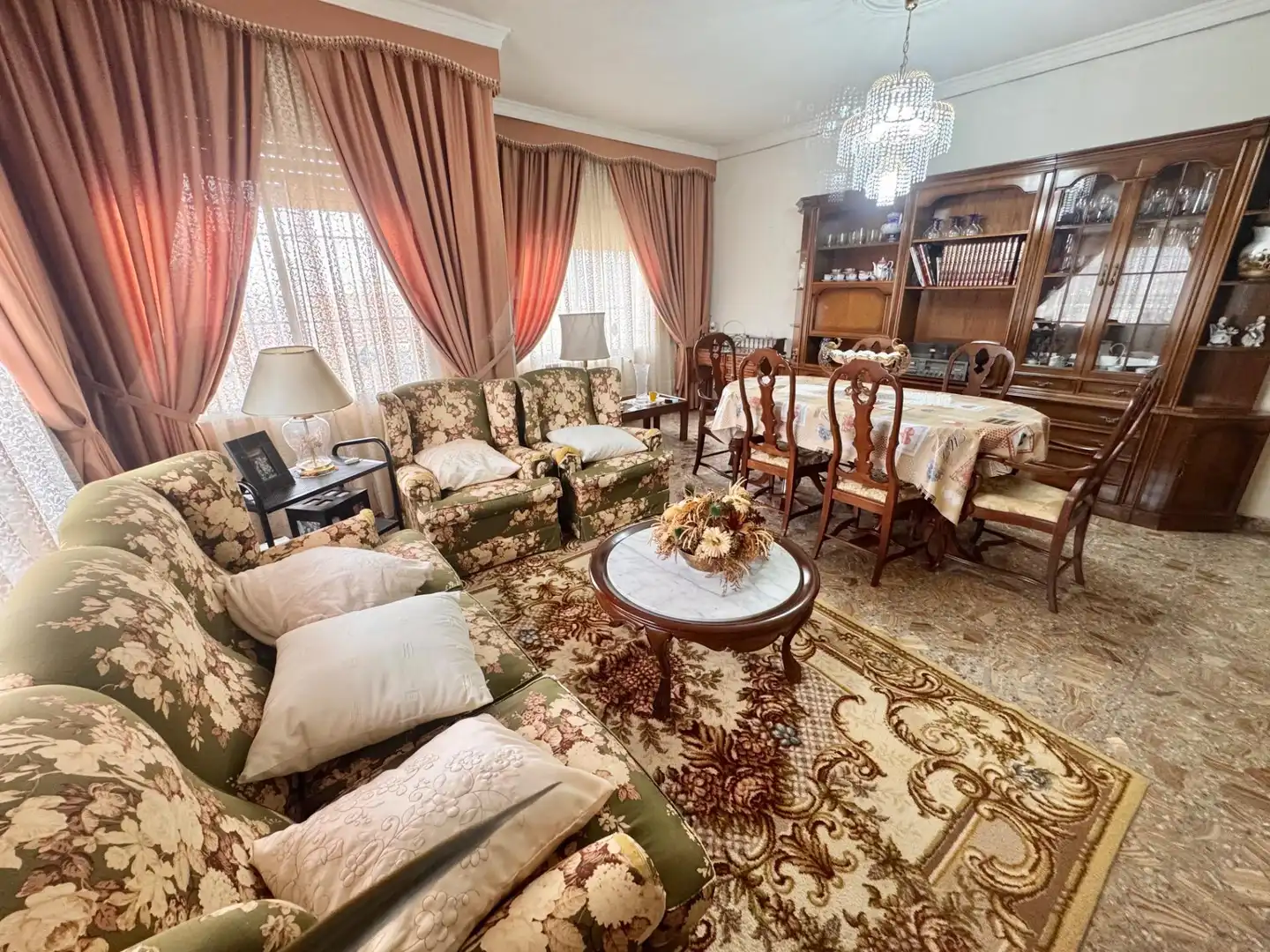 Sala d'estar de Casa o xalet en venda en Orihuela amb Aire condicionat, Calefacció i Jardí privat