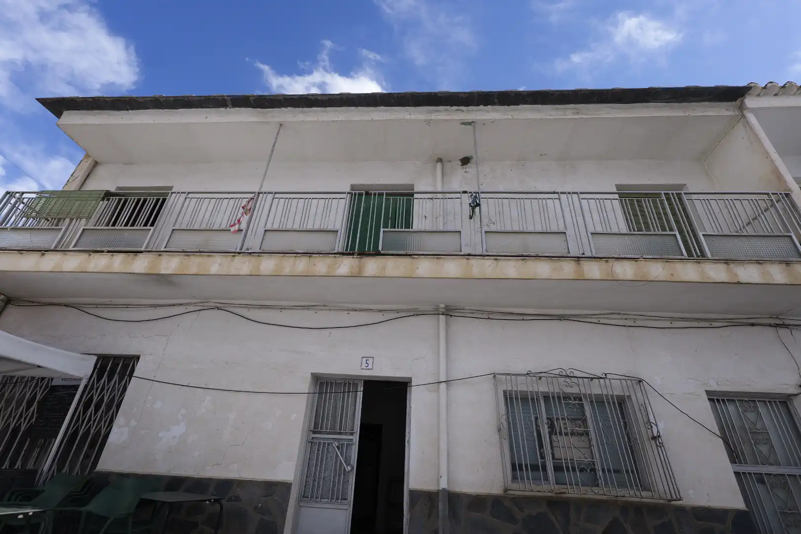 Vista exterior de Casa adosada en venda en Bérchules amb Terrassa i Balcó
