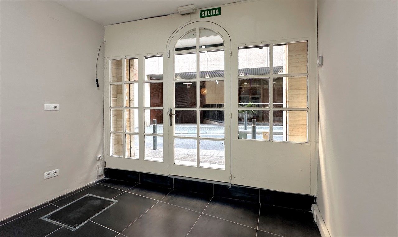 Local en venda en  Barcelona Capital amb Aire condicionat, Calefacció i Parquet