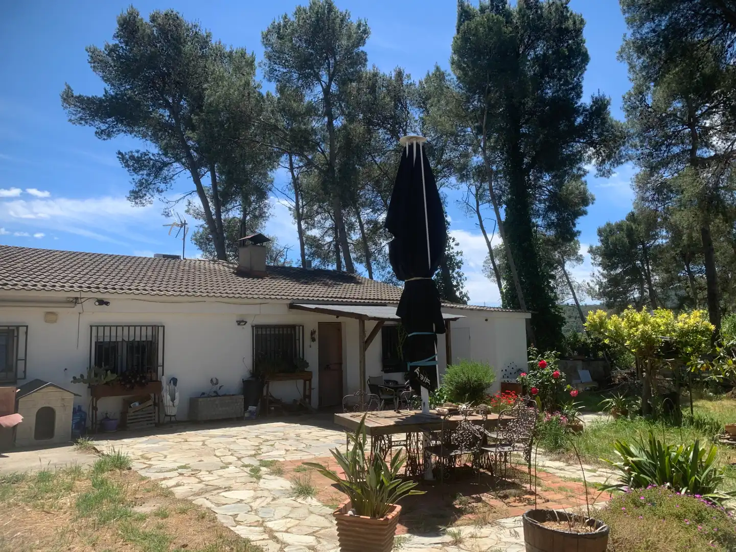 Vista exterior de Finca rústica en venta en Vallirana con Aire acondicionado, Calefacción y Jardín privado