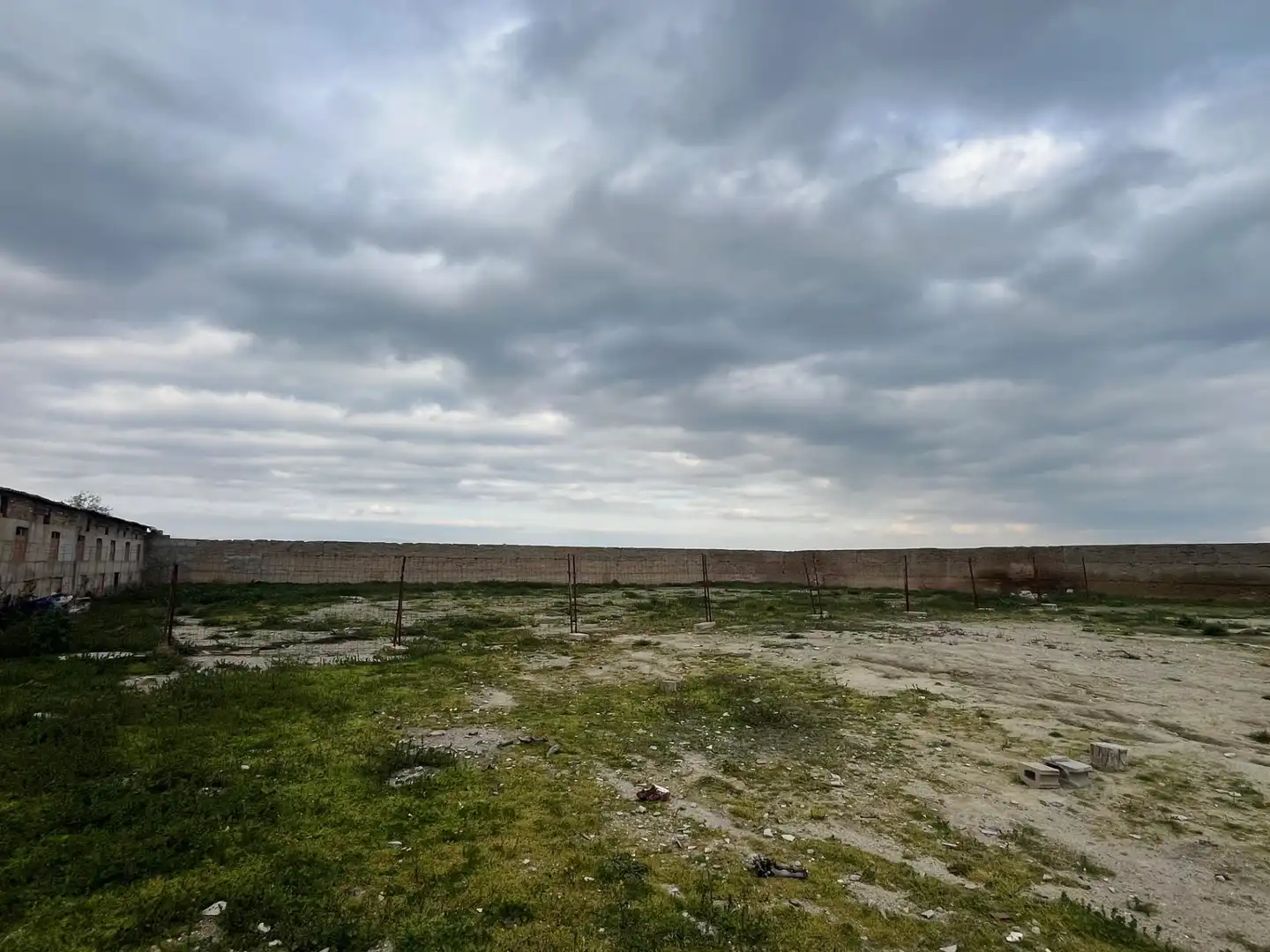 Terreno industrial en venta en Bellvís