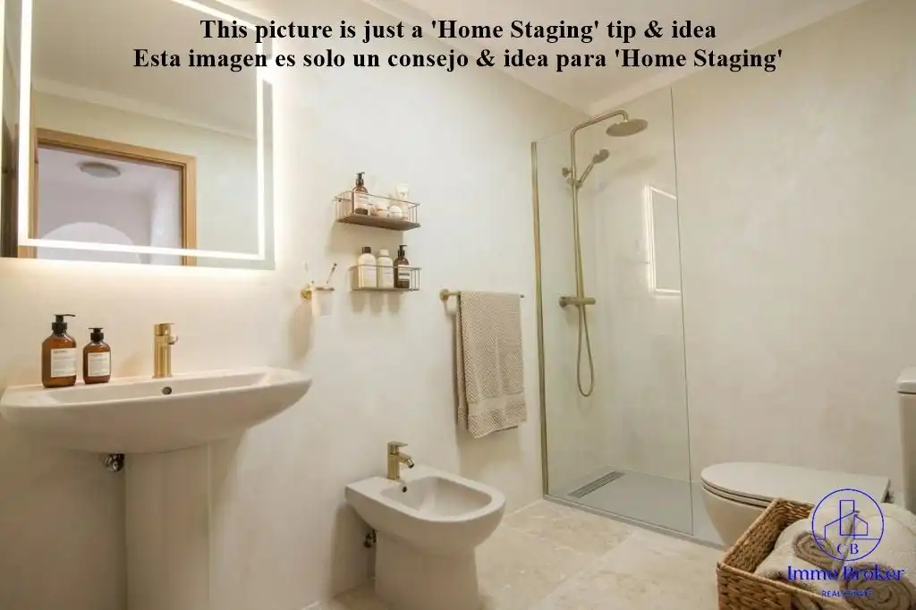 Baño de Piso en venta en Adeje con Amueblado y Piscina comunitaria