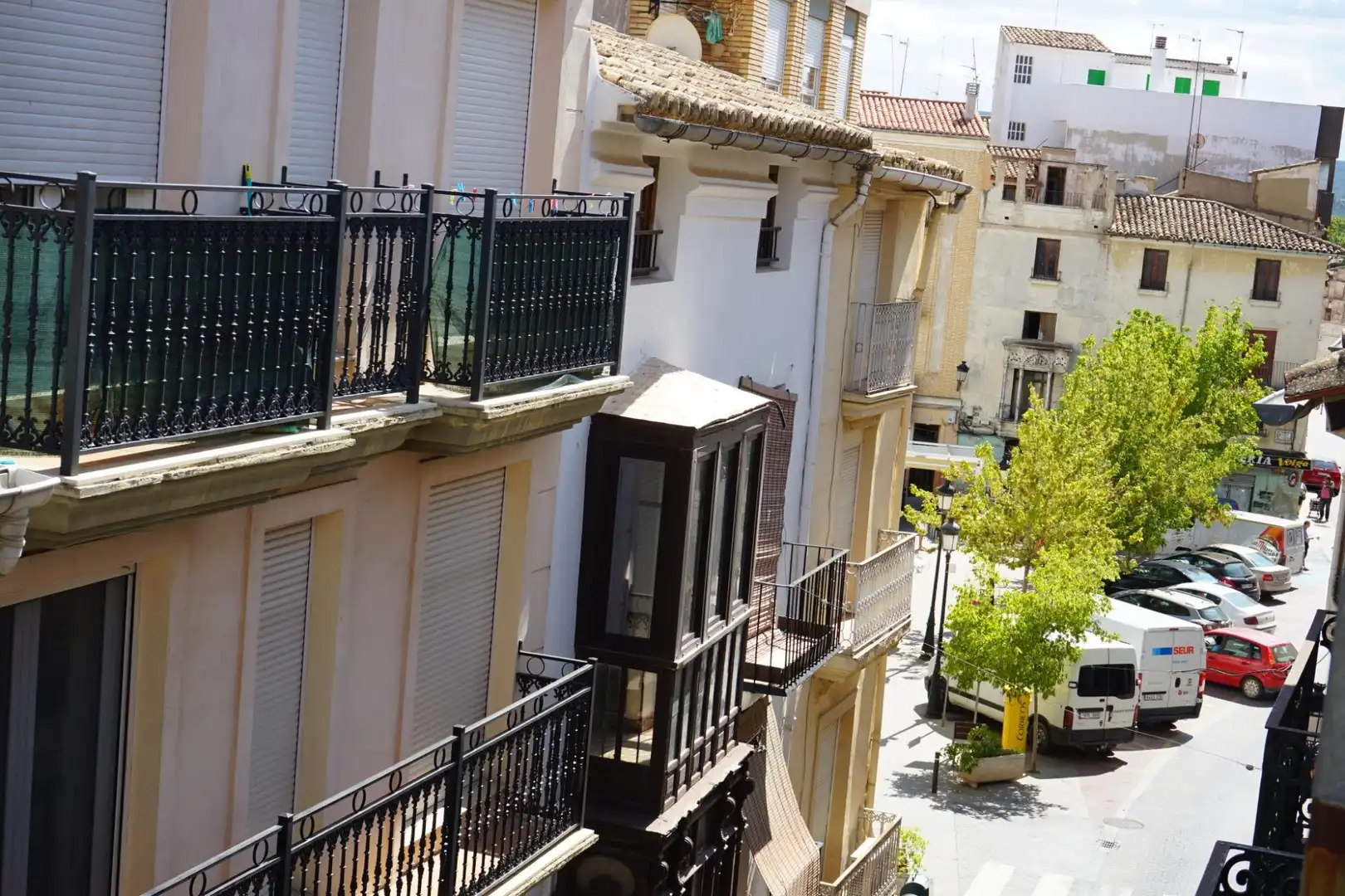 Vista exterior de Pis en venda en Requena amb Traster i Balcó