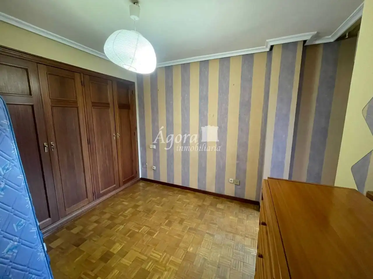 Habitación de Dúplex en venta en Valladolid con Calefacción, Parquet y Terraza