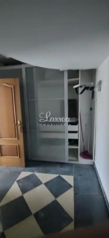 Business premises for sale in Olabarri, imagen 4