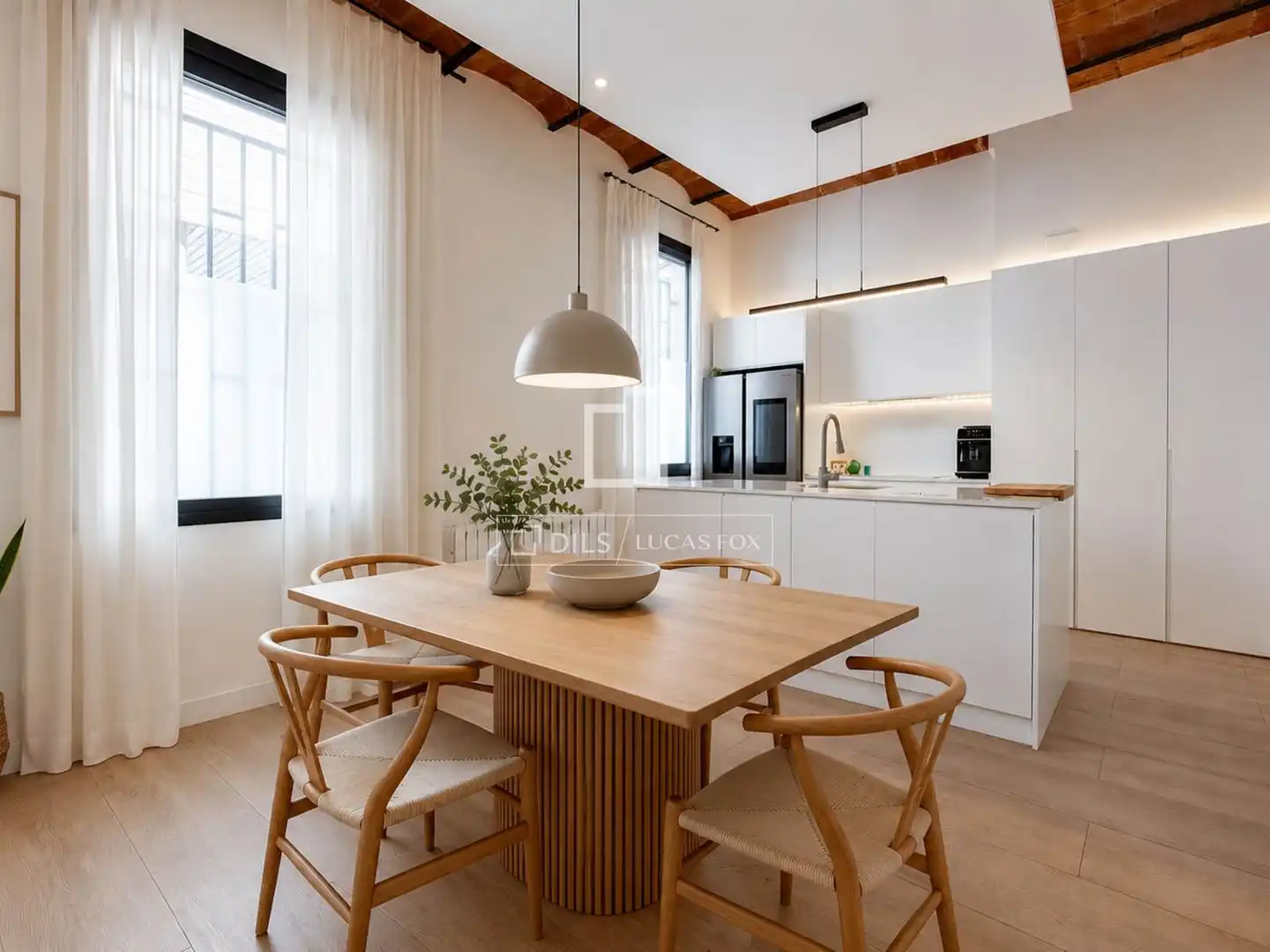 Cocina de Casa o chalet en venta en Cornellà de Llobregat con Aire acondicionado, Terraza y Balcón