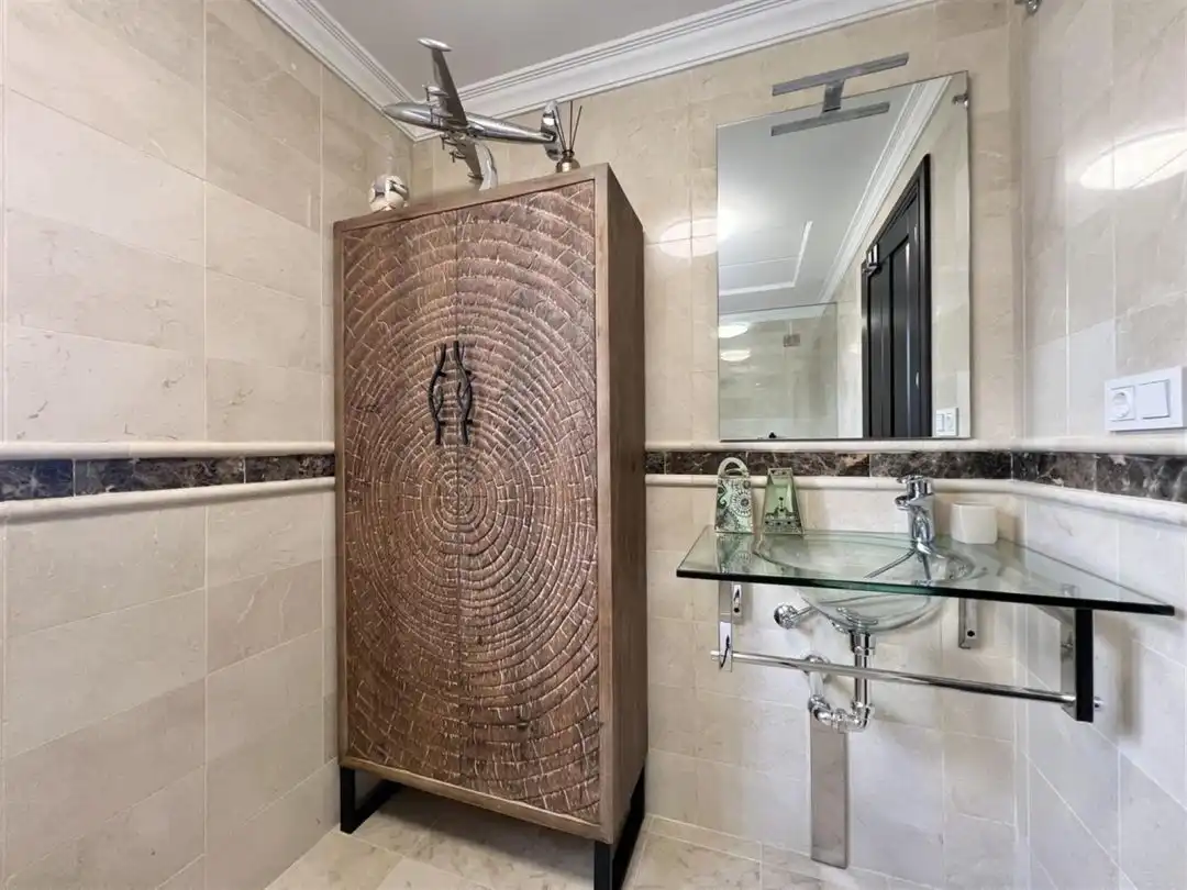 Baño de Casa o chalet en venta en Marbella con Jardín privado, Terraza y Trastero