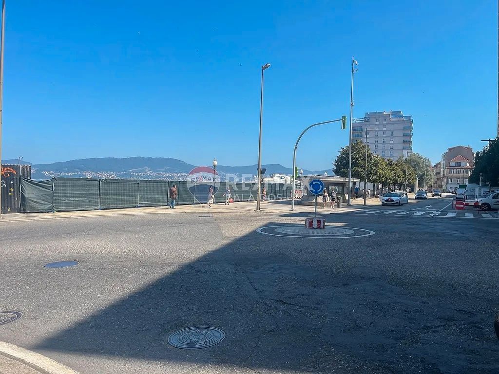 Vista exterior de Dúplex en venta en Vigo  con Calefacción, Parquet y Trastero