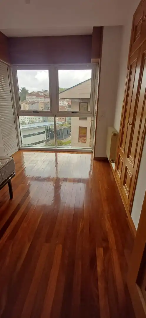 Piso de alquiler en Santiago de Compostela  con Calefacción, Jardín privado y Trastero