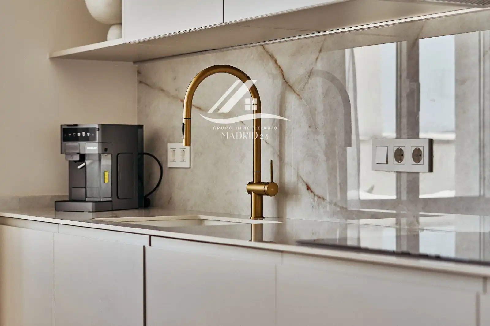 Flat with lift for sale in N/A, imagen 25