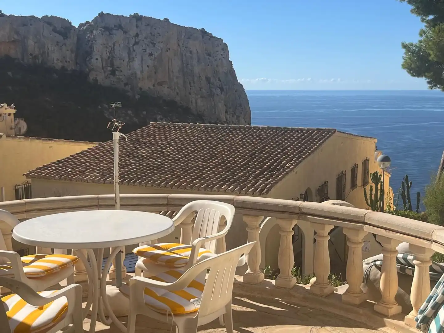Bungalow with pool for sale in Cumbre del Sol, imagen 32