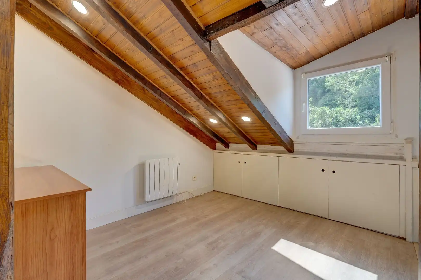 Habitación de Ático en venta en Errenteria con Calefacción y Amueblado