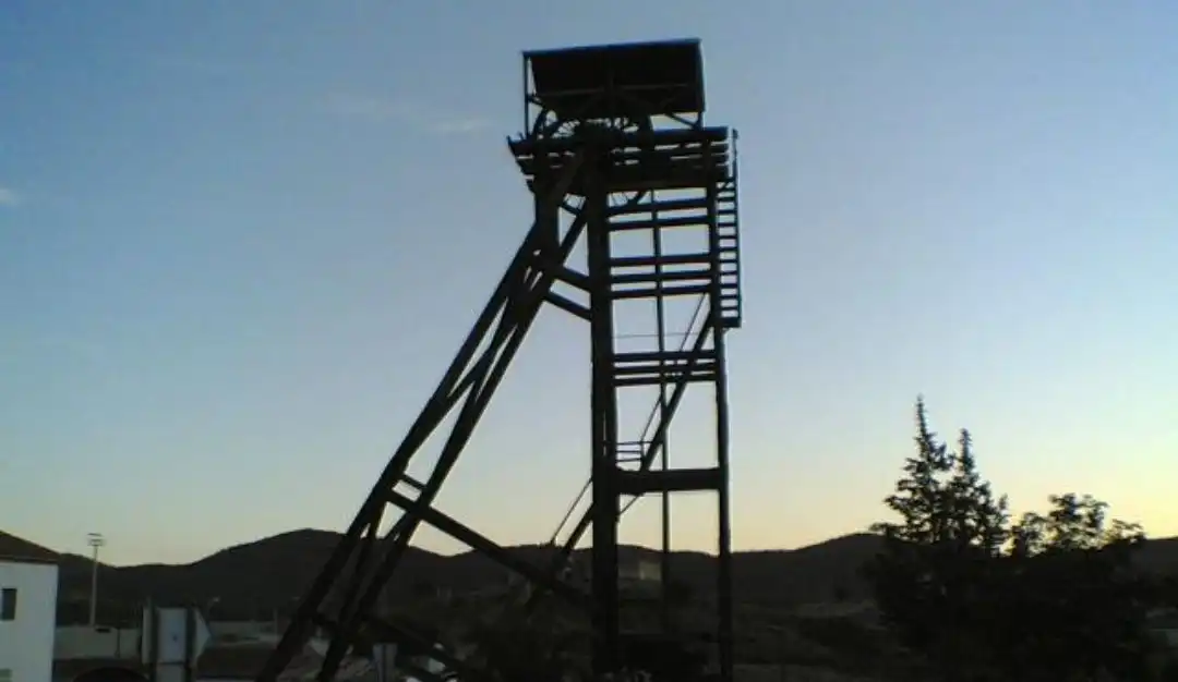 Außenansicht von Fabrikhallen zum Verkauf in Minas de Riotinto mit Heizung