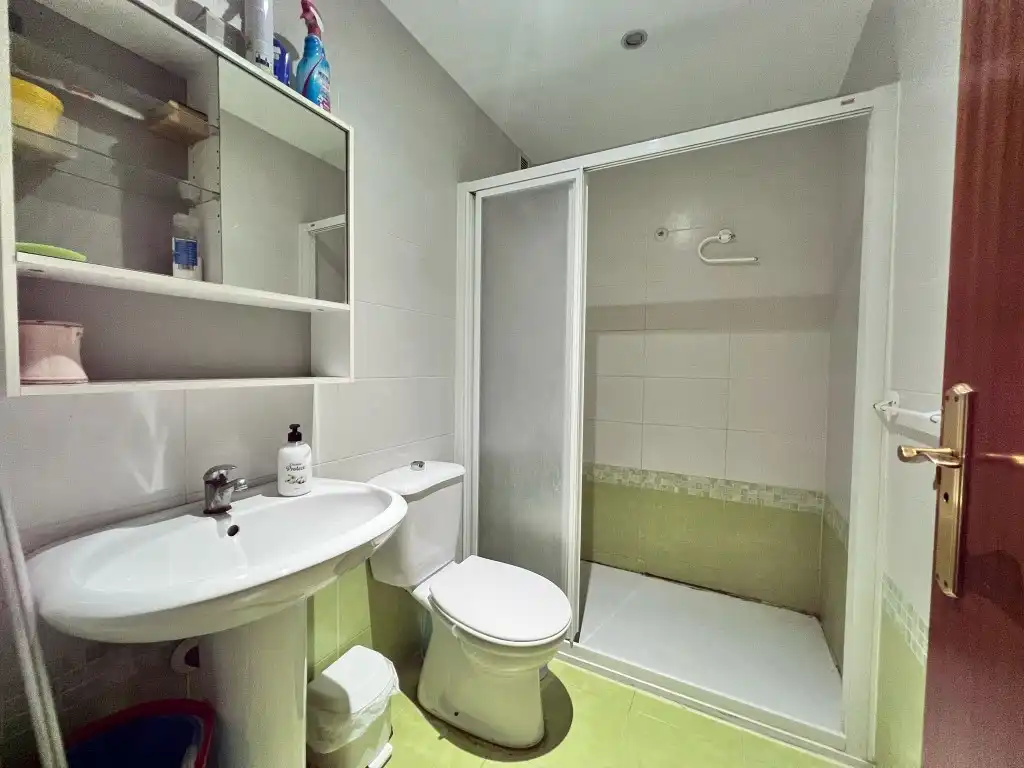 Baño de Piso en venta en Vélez-Málaga con Aire acondicionado y Terraza