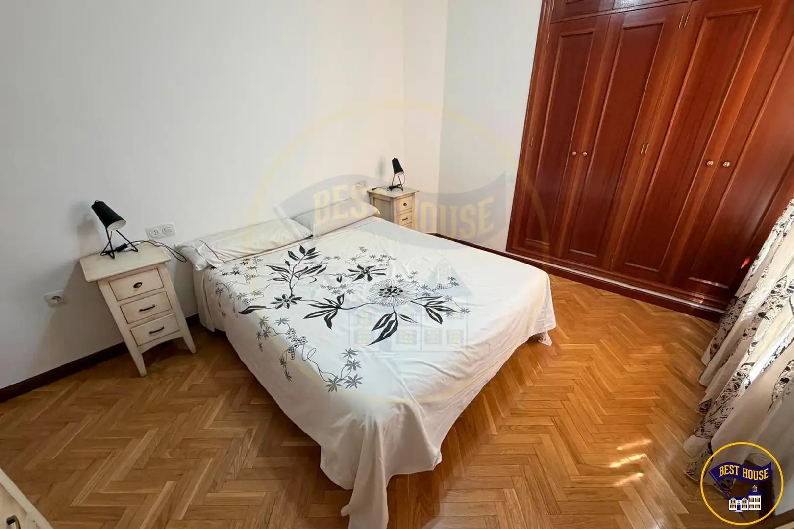 Bedroom of Flat for rent in Cuenca  with Heating, Furnished and Balcony