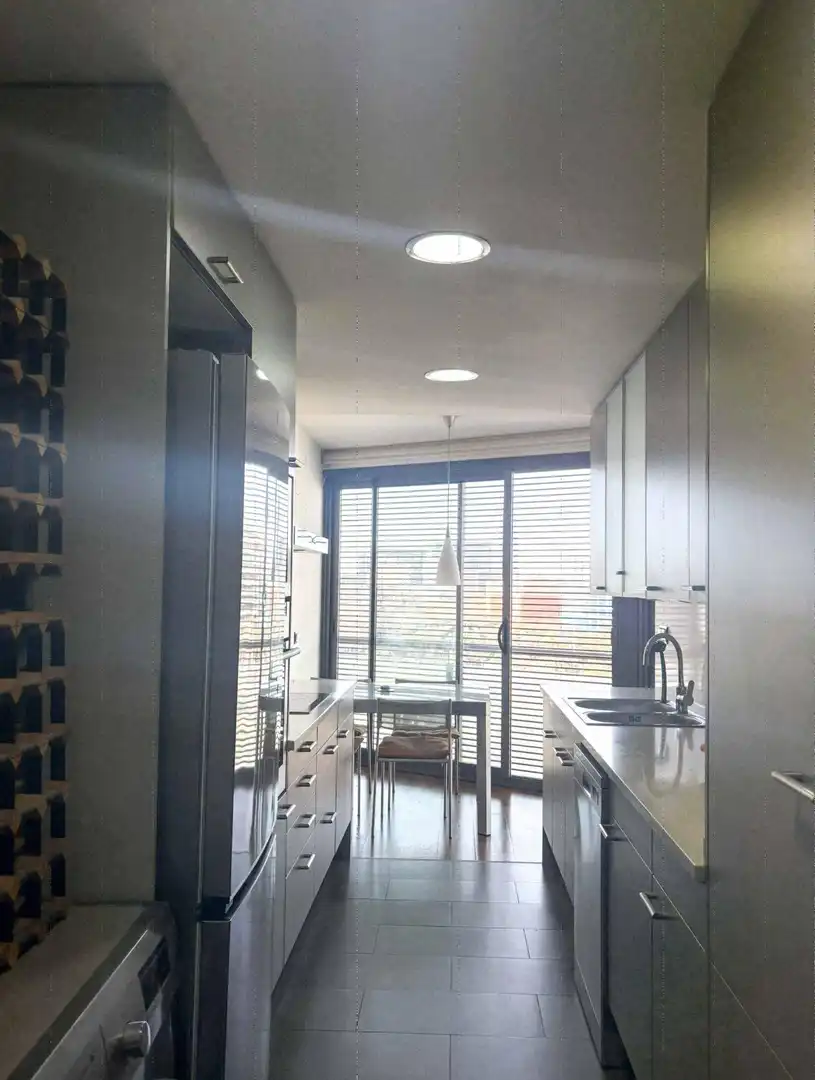 Küche von Wohnung zum Verkauf in Barcelona mit Balkon