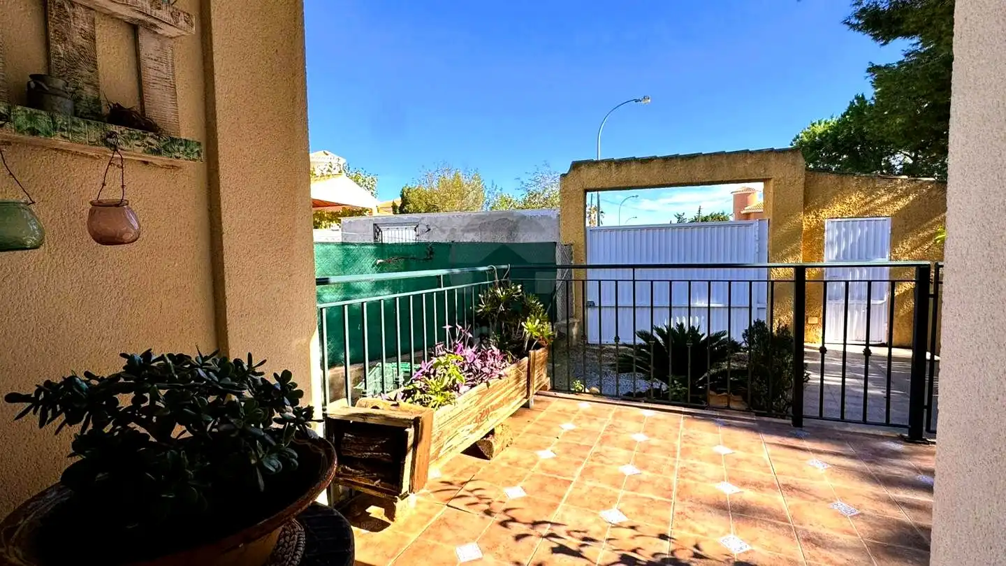 Terraza de Casa o chalet en venta en Cartagena con Aire acondicionado, Calefacción y Jardín privado