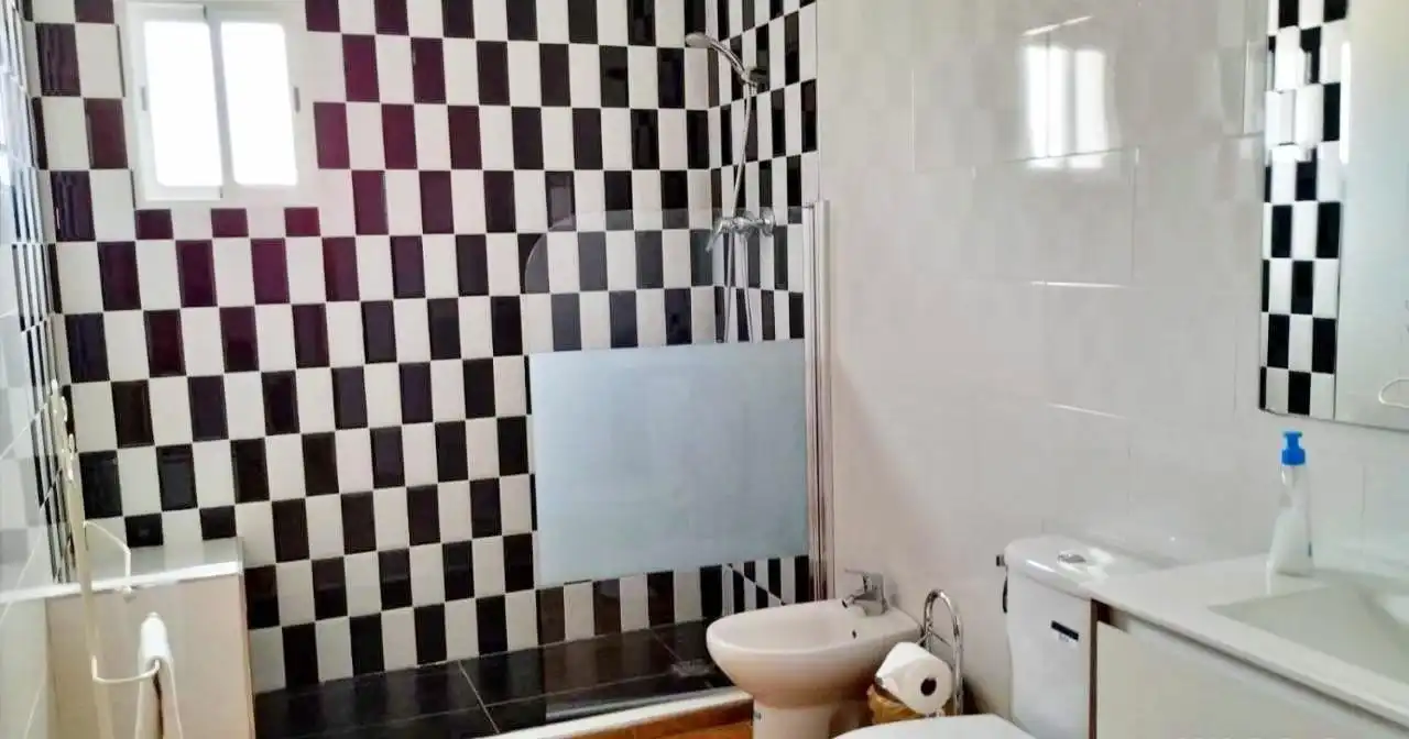 Baño de Casa o chalet en venta en Alcalá del Júcar con Aire acondicionado, Jardín privado y Terraza