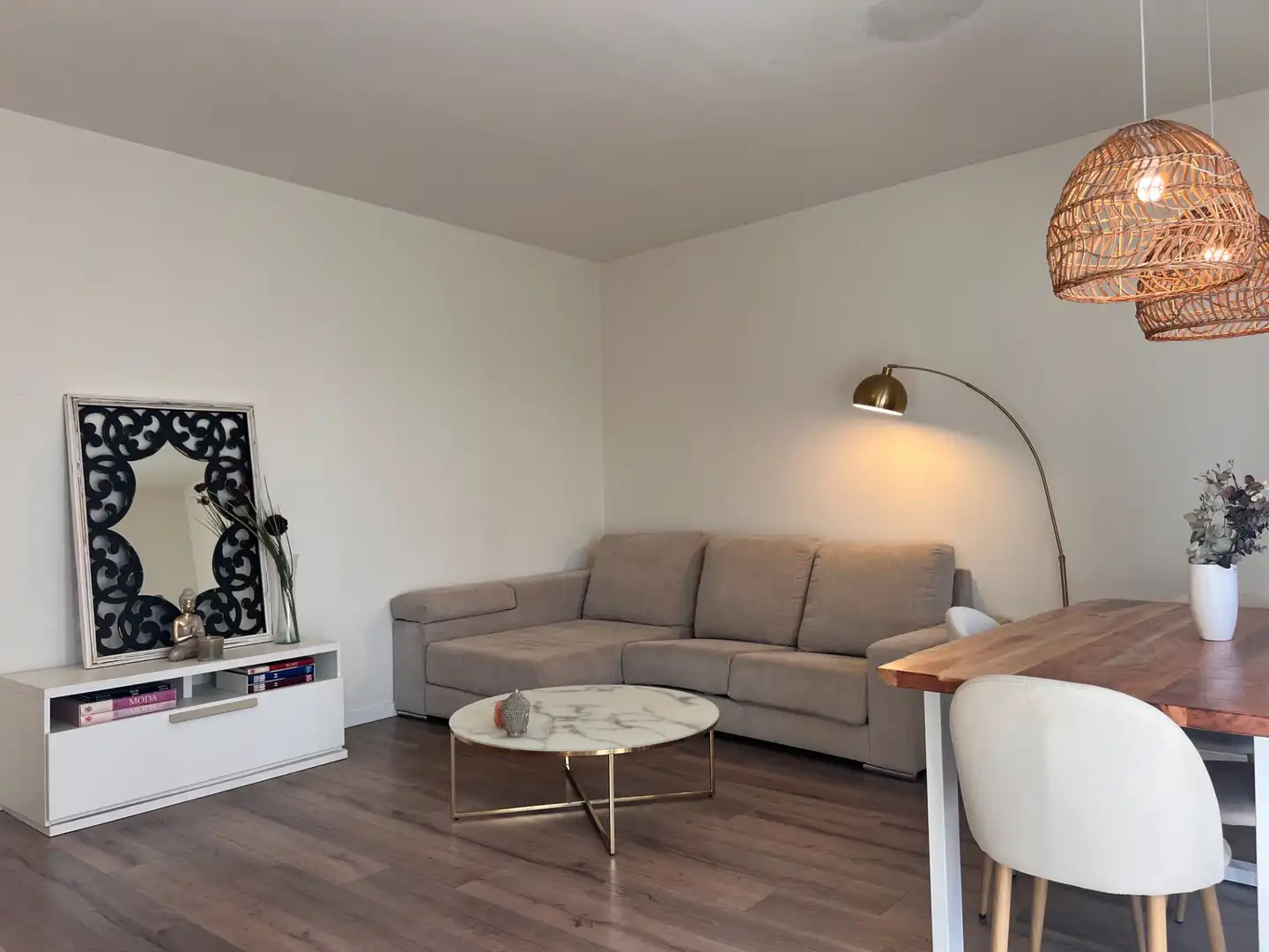 Living room of Ground floor for sale in Arenys de Mar  with Air Conditioner, Heating and Parquet flooring