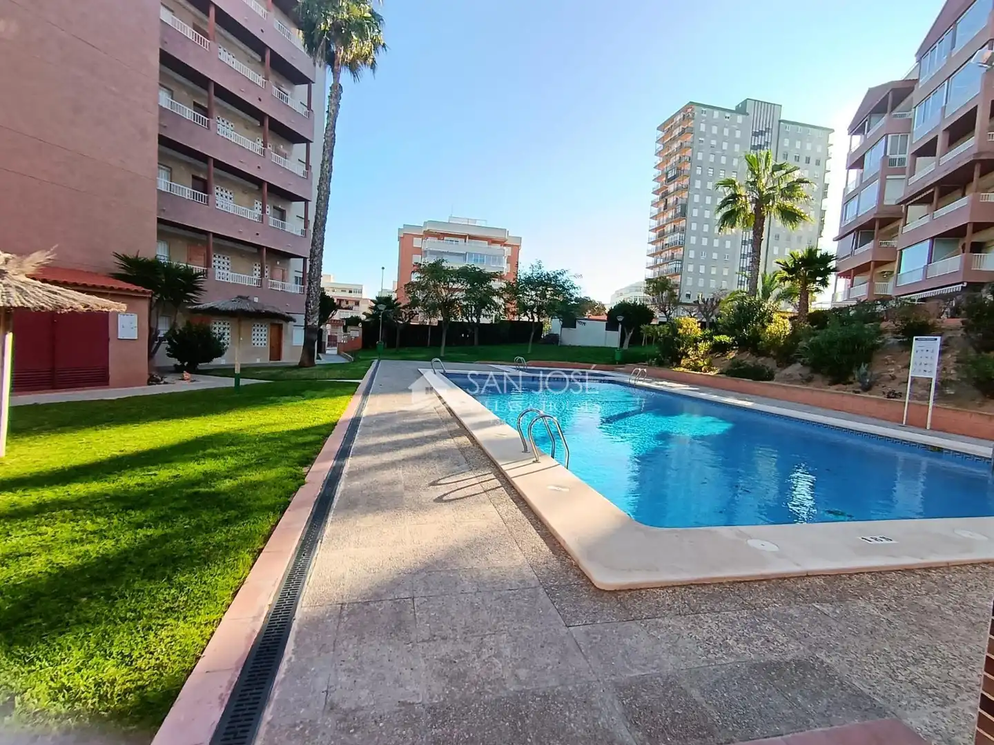 Apartamento de alquiler en Los Arenales del Sol