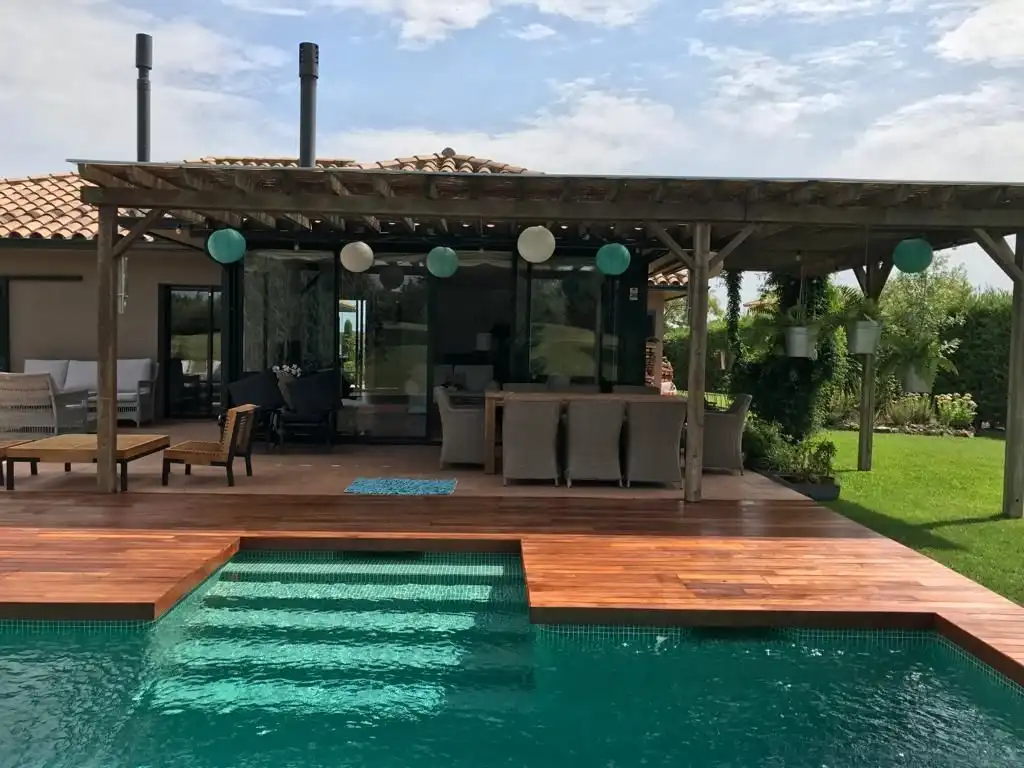 Casa amb piscina en venda a Mas Frigol