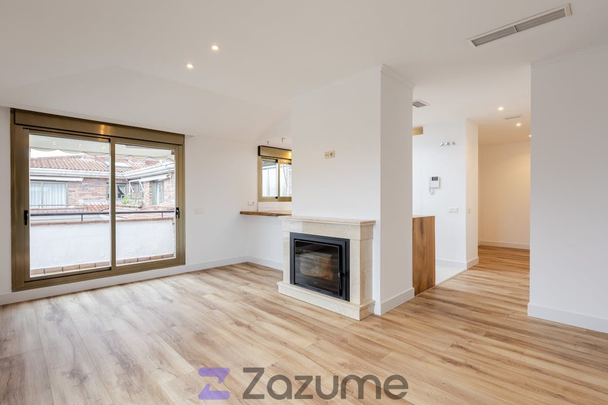 Living room of Flat to rent in Las Rozas de Madrid  with Air Conditioner, Heating and Private garden