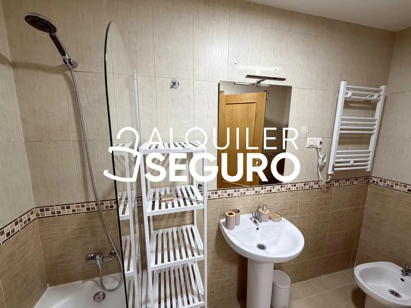 Baño de Piso de alquiler en Centro  