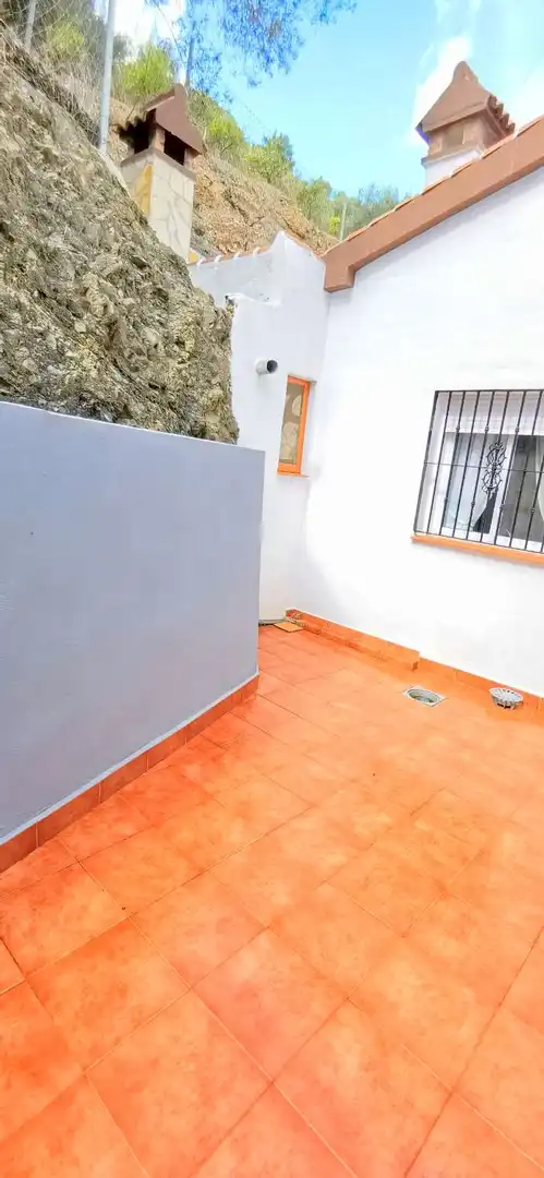 Casa o xalet en venda en Canillas de Aceituno amb Jardí privat, Terrassa i Traster