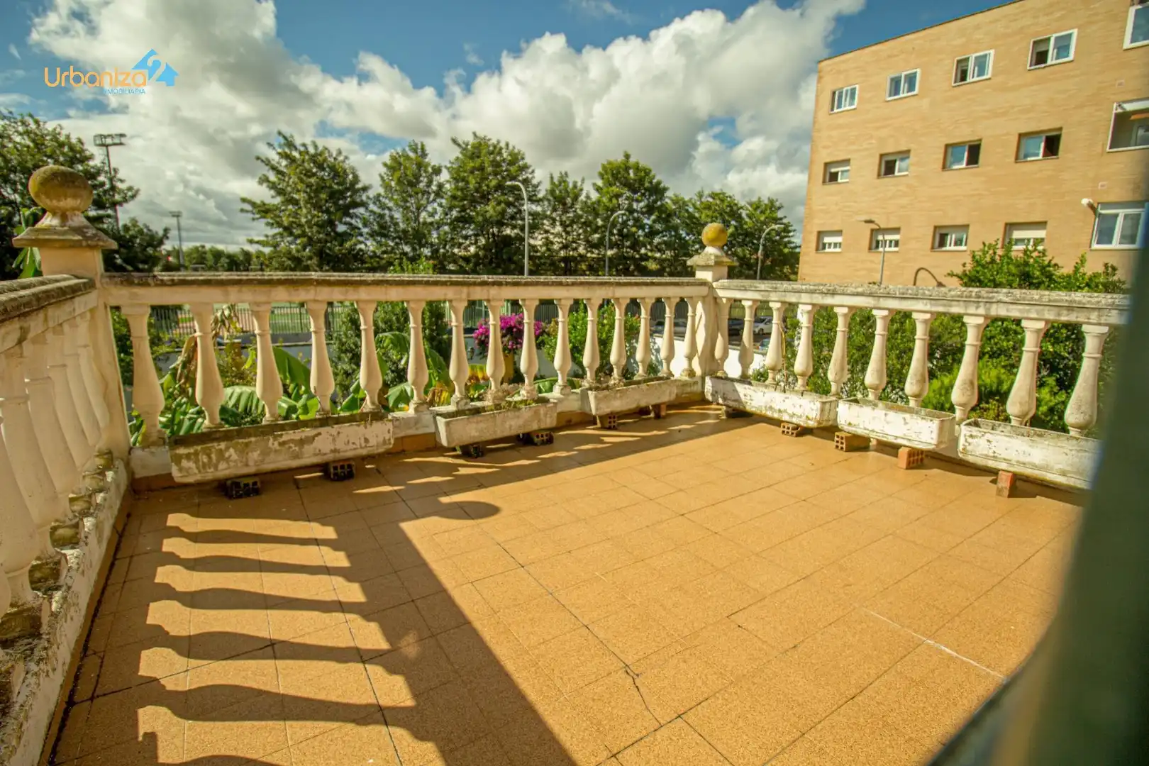 Terrassa de Casa o xalet en venda en Badajoz amb Aire condicionat, Jardí privat i Terrassa