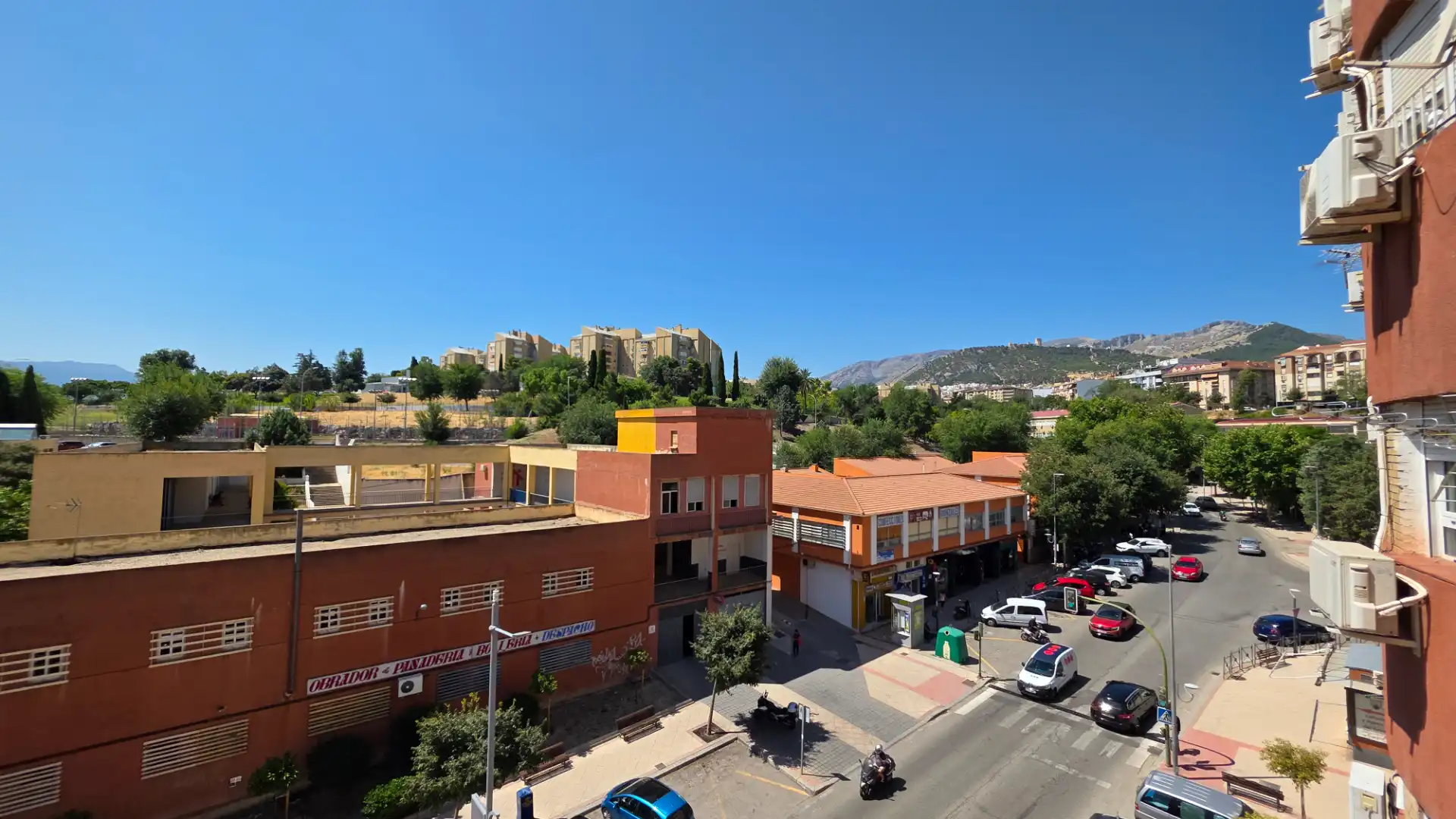 Vista exterior de Pis en venda en Jaén amb Aire condicionat, Calefacció i Moblat