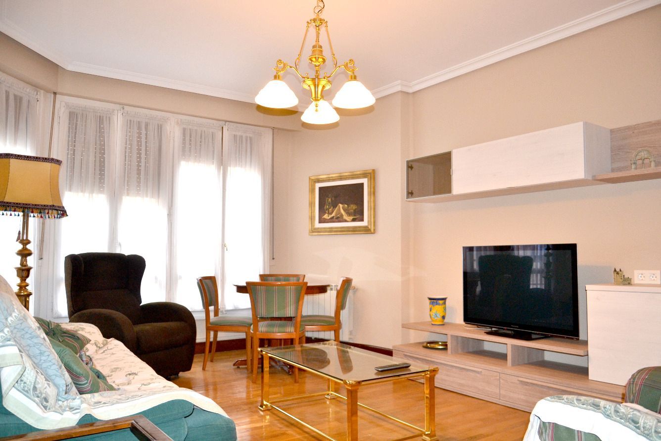 Pis de lloguer a Avenida de Carlos III el Noble Etorbidea, 2º Ensanche