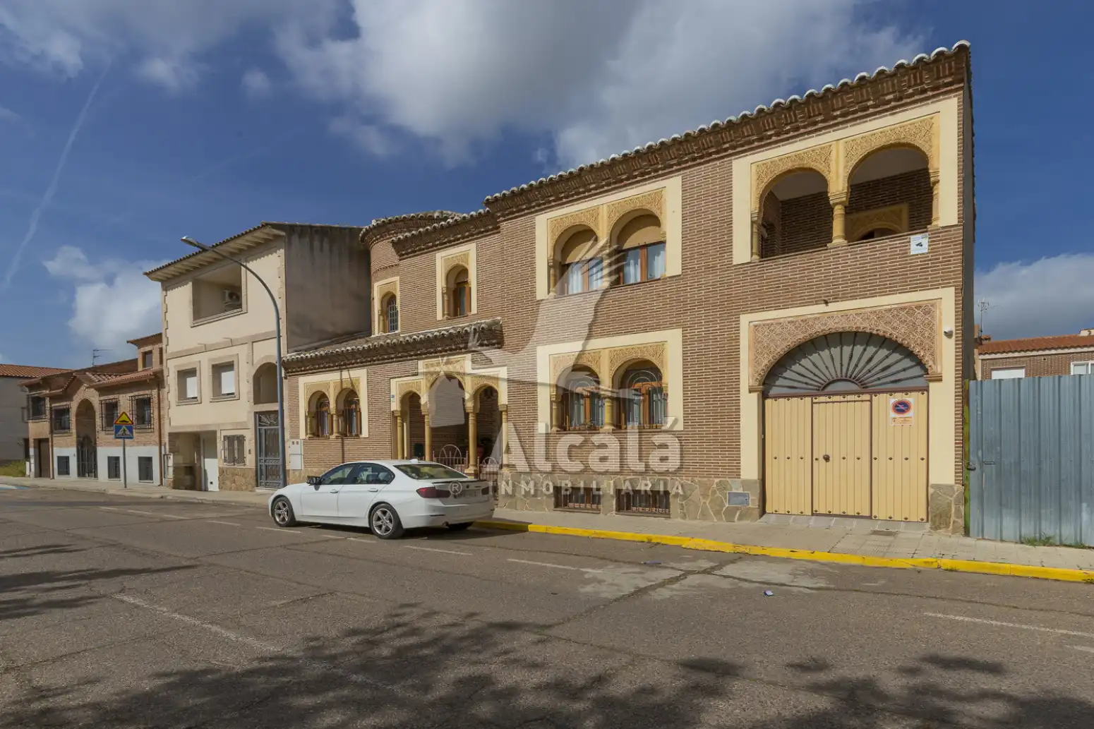 Vista exterior de Casa adosada en venta en Torrijos con Aire acondicionado, Calefacción y Terraza