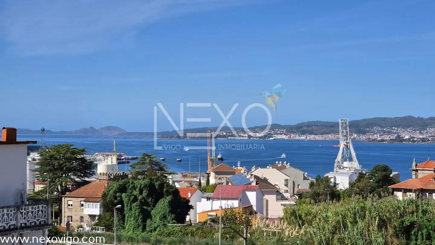 Piso en venta en Vigo  con Calefacción, Parquet y Trastero