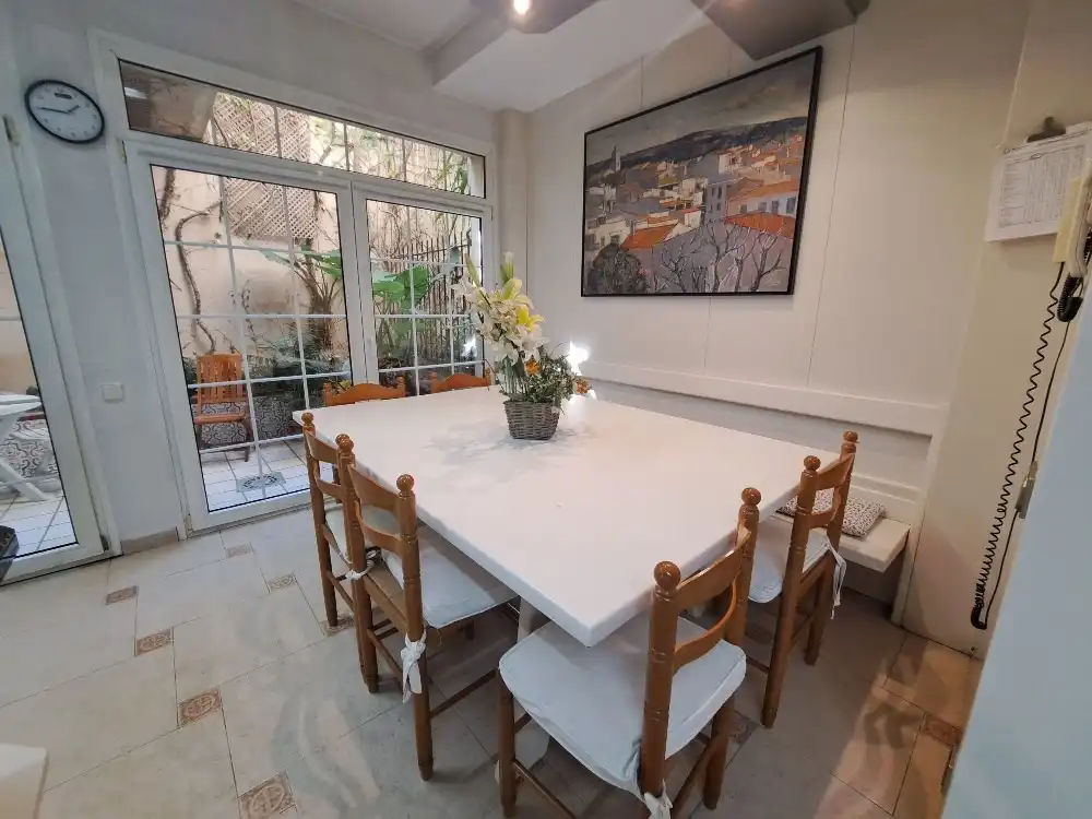 Esszimmer von Einfamilien-Reihenhaus zum Verkauf in Rubí mit Klimaanlage, Heizung und Terrasse