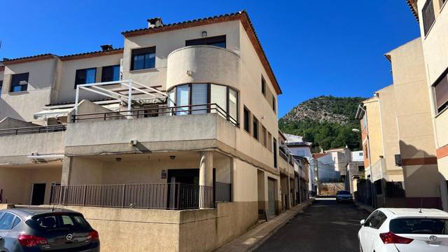 Casa adosada en Venta en Calle DELS XOPS en La Pobla de Tornesa