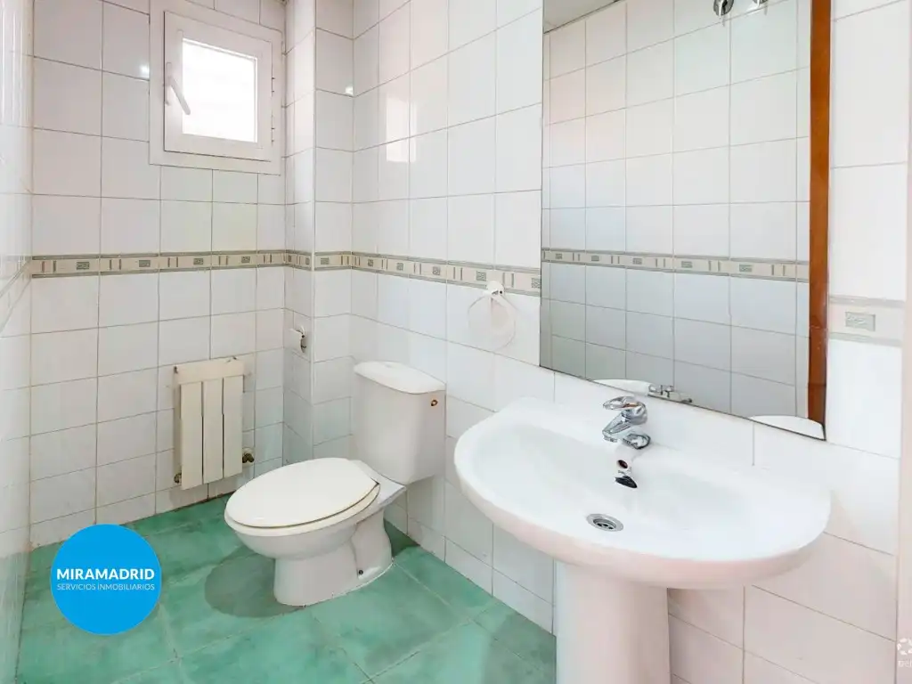 Bathroom of Detached homes for sale in Paracuellos de Jarama  with Air Conditioner and Swimming Pool