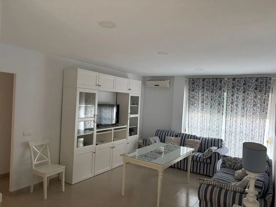 Sala d'estar de Pis en venda en Conil de la Frontera amb Aire condicionat