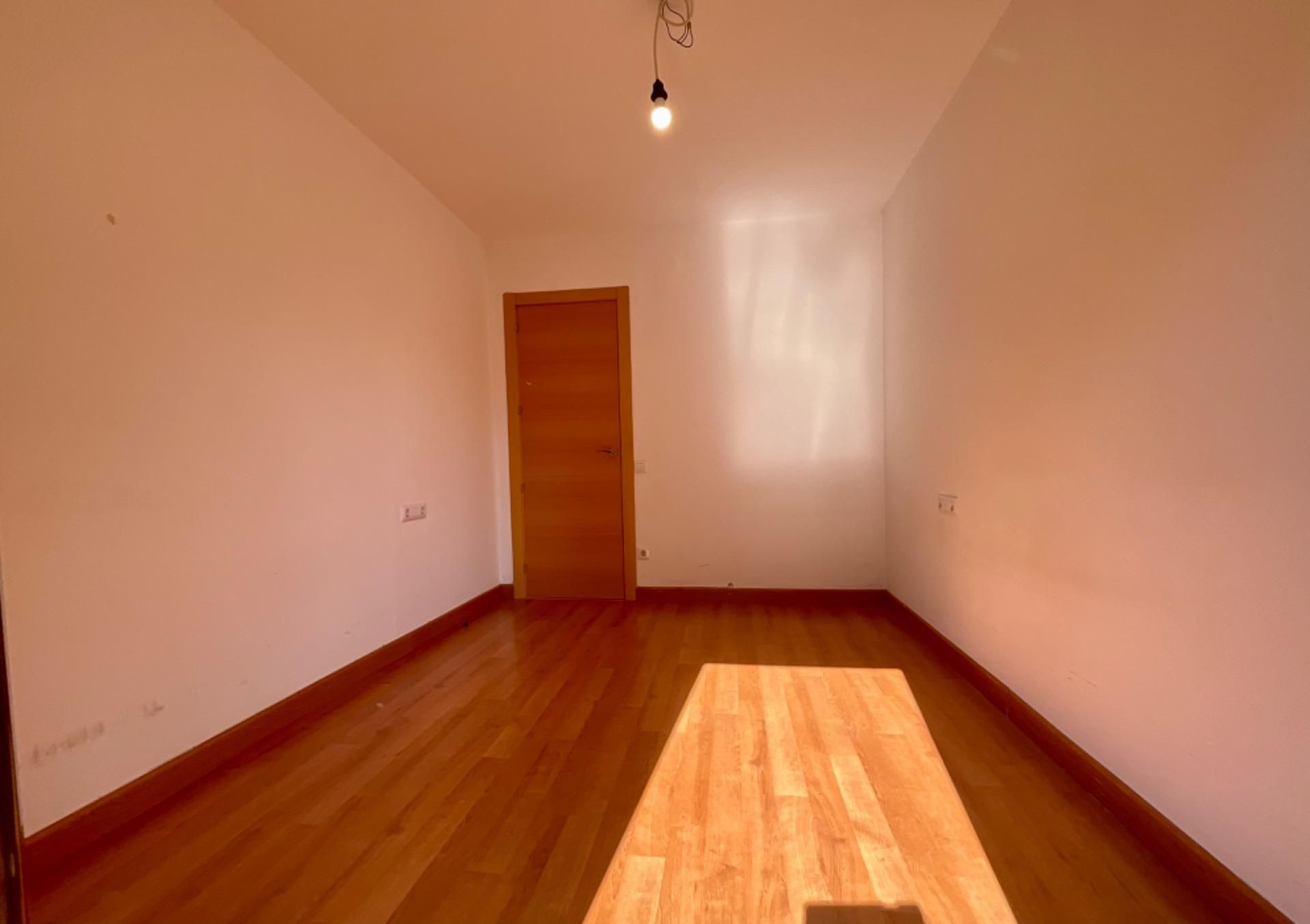 Bedroom of Flat for sale in  Barcelona Capital  with Parquet flooring and Balcony