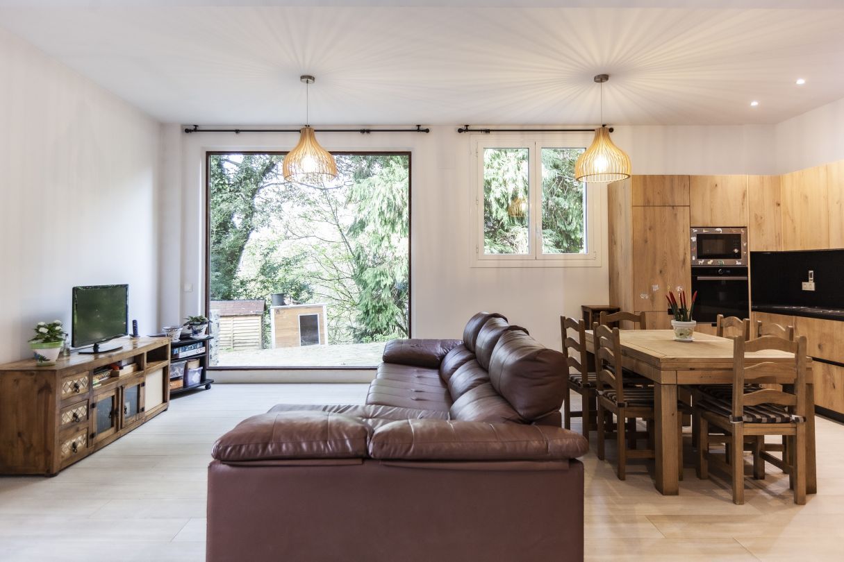 Sala d'estar de Casa o xalet en venda en Azpeitia amb Calefacció, Jardí privat i Terrassa