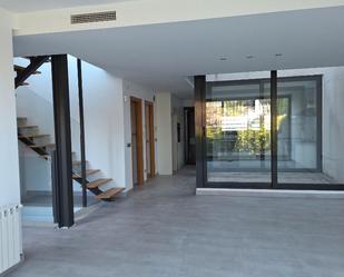 Single-family semi-detached for sale in Paterna  with Air Conditioner, Private garden and Oven