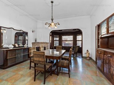 Casa amb balcó en venda a Centre