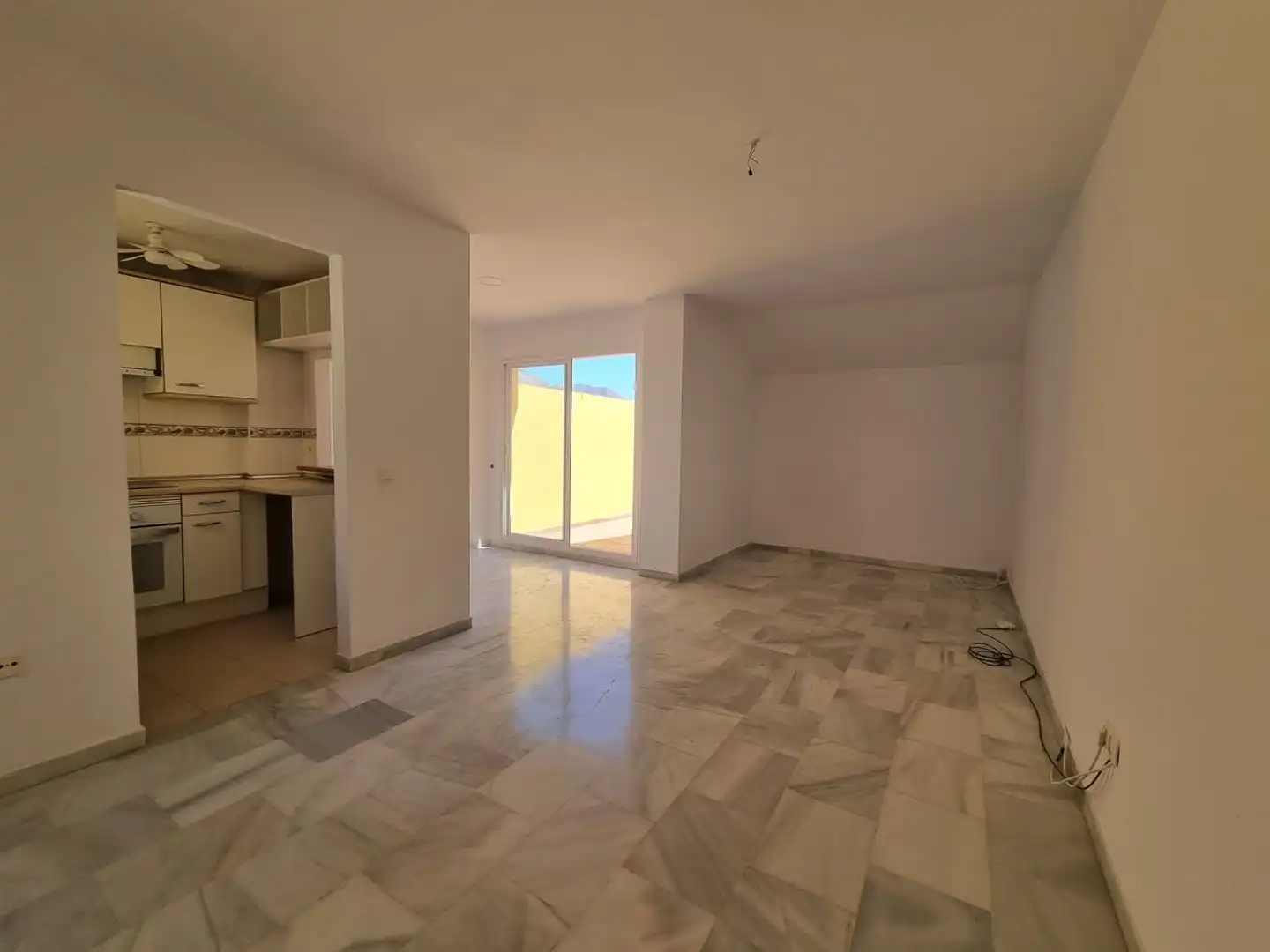 Piso en venta en Fuengirola con Terraza y Piscina comunitaria
