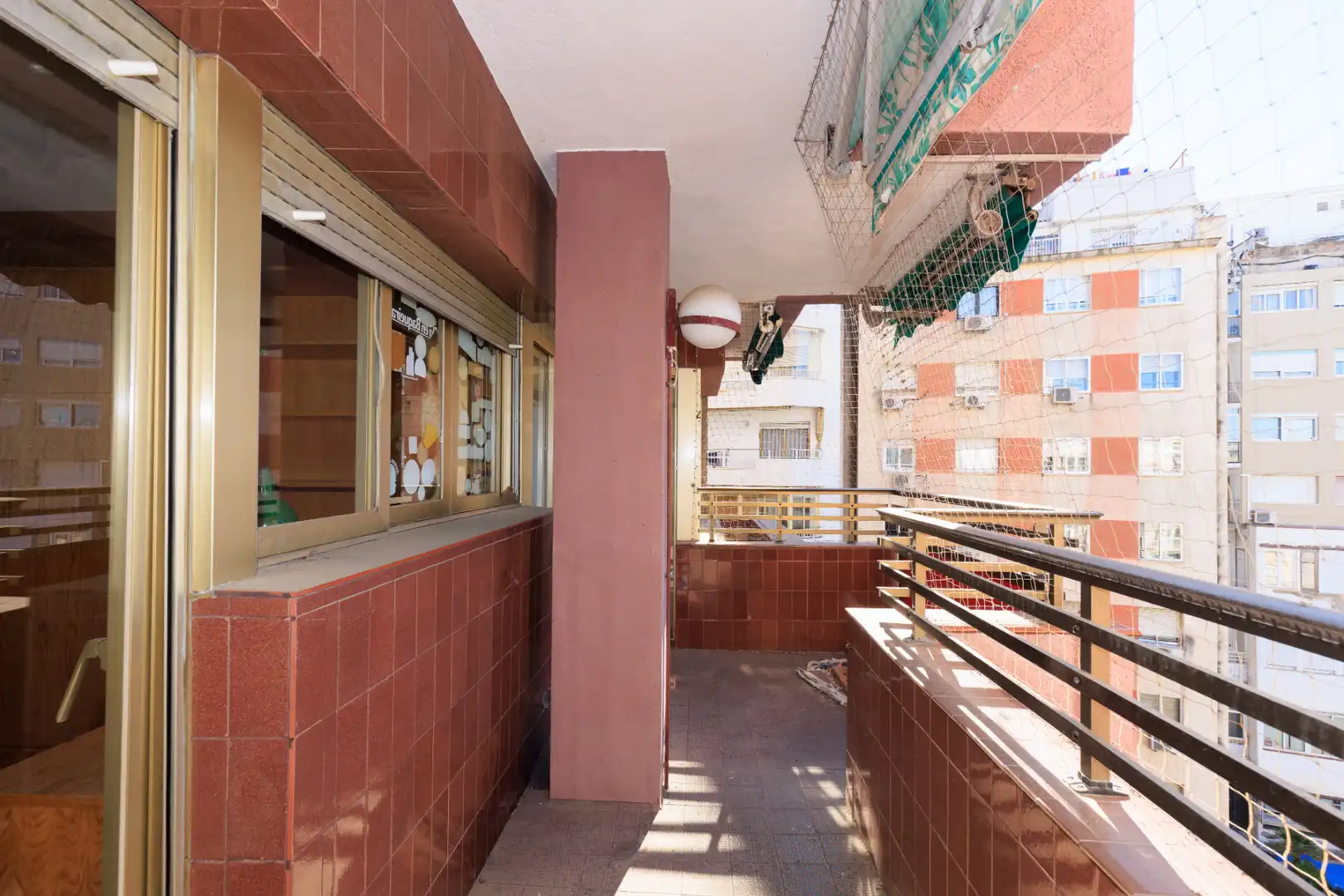 Wohnung zum Verkauf in Tarragona mit Heizung, Parkett und Terrasse
