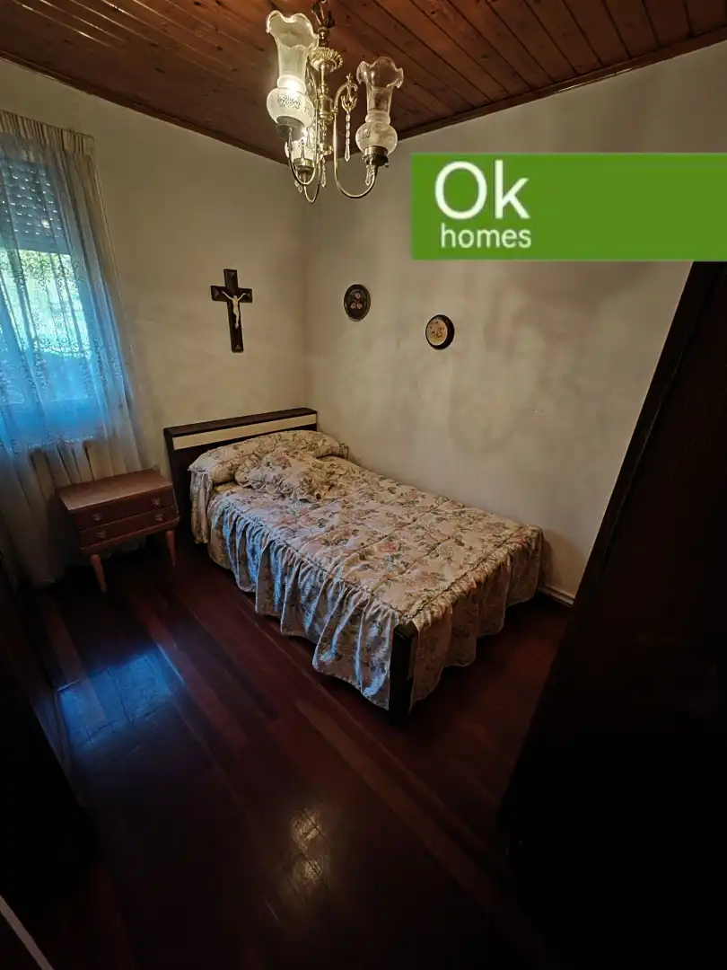 Habitación de Casa adosada en venta en Vilasantar con Calefacción, Jardín privado y Parquet