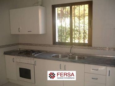 Casa bifamiliare con giardino in affitto a Vistahermosa - Fuentebravía