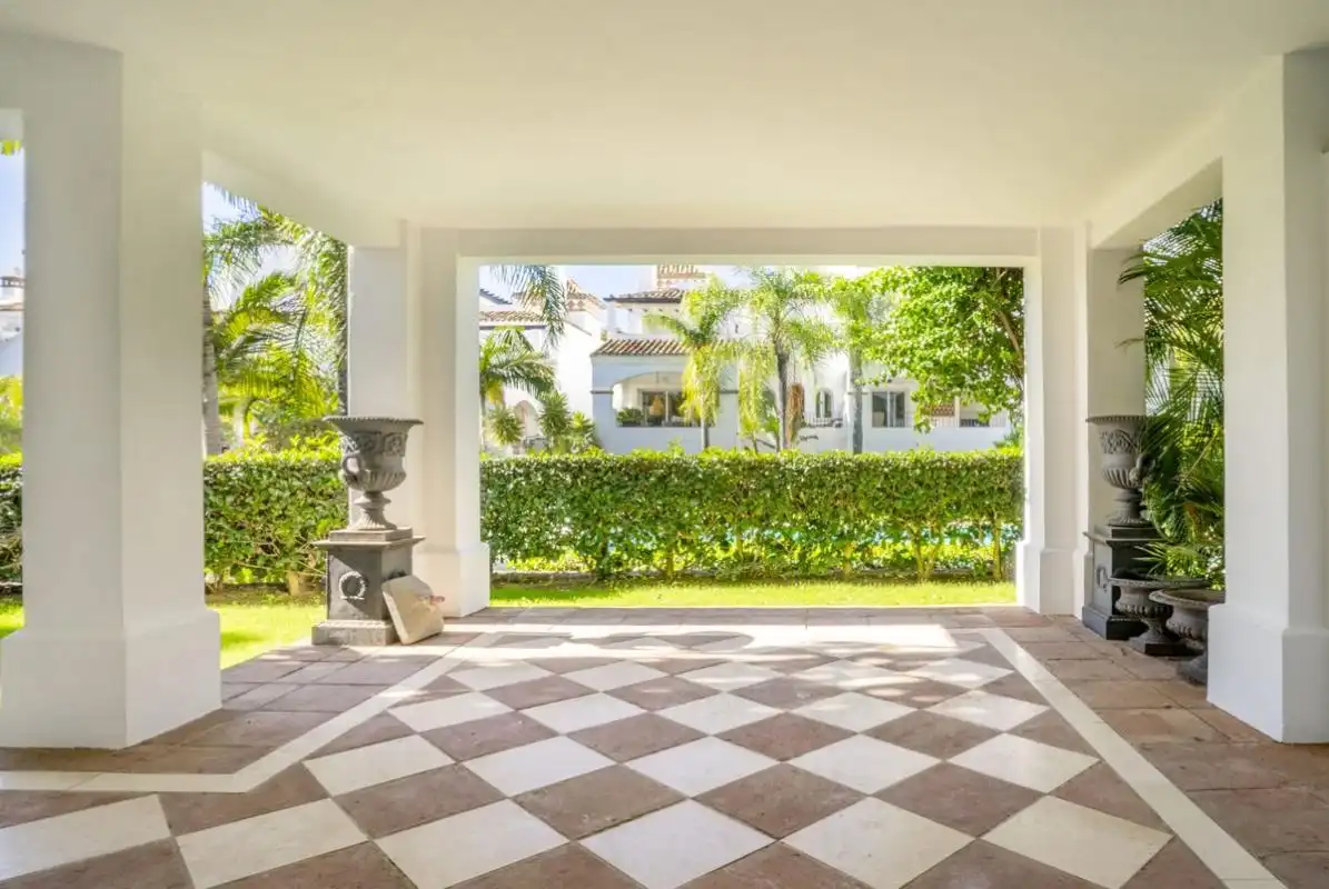 Terrassa de Planta baixa en venda en Marbella amb Aire condicionat, Calefacció i Jardí privat